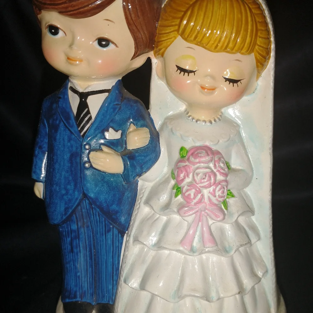Vintage Bride & Groom - Picture 2 of 6